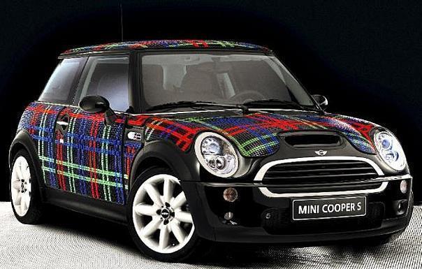 MINI wears Bisazza: Aussenansicht "Tartan"